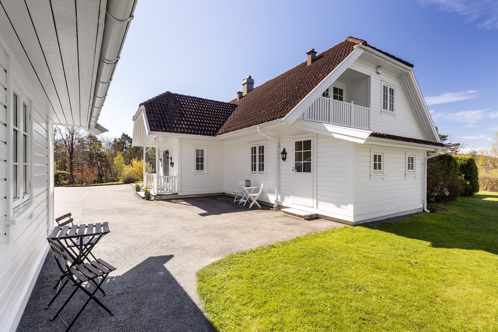 Flere fine utemijøer på tomten Galleribilde