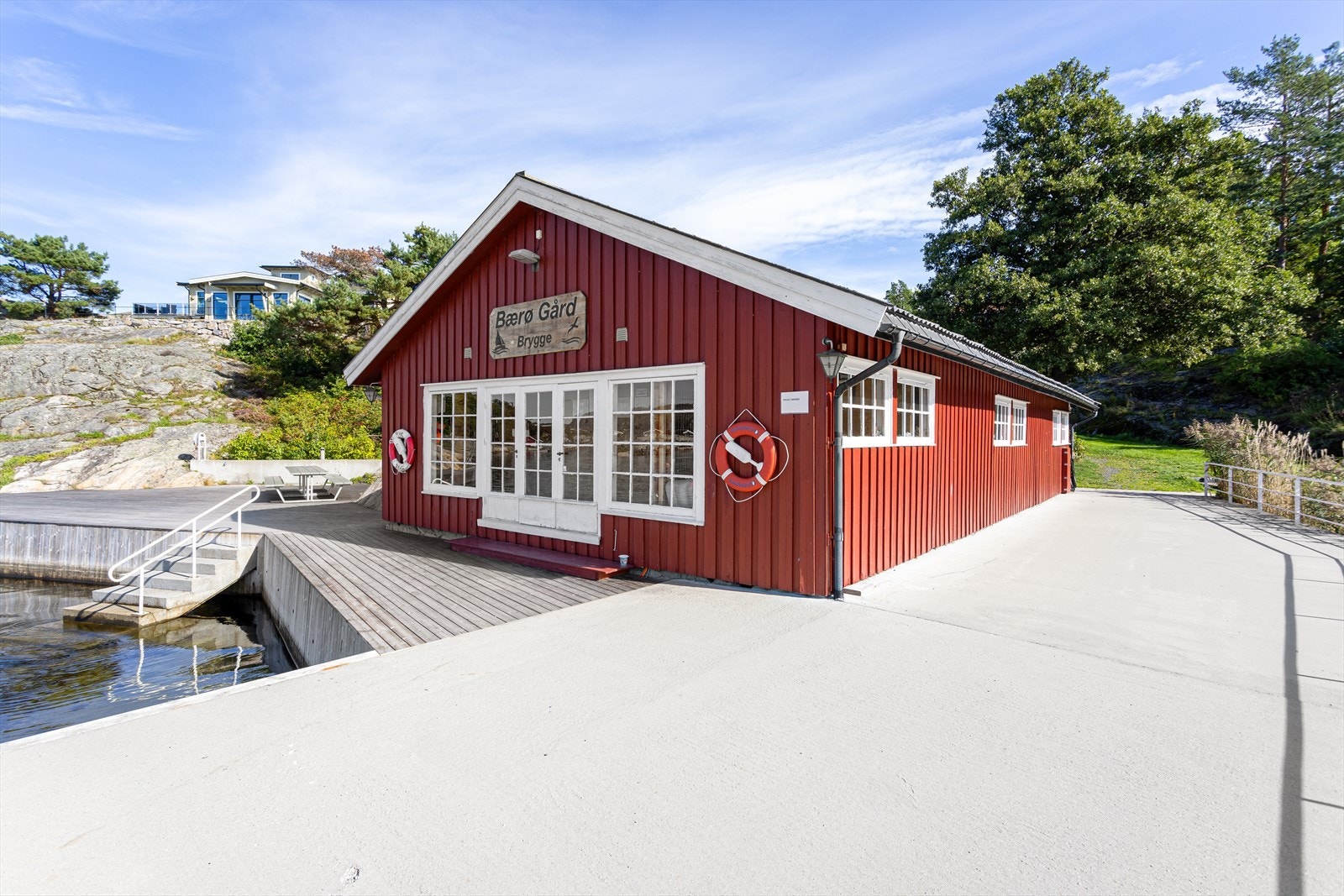 I båthuset deler du en bod med nabo. Galleribilde
