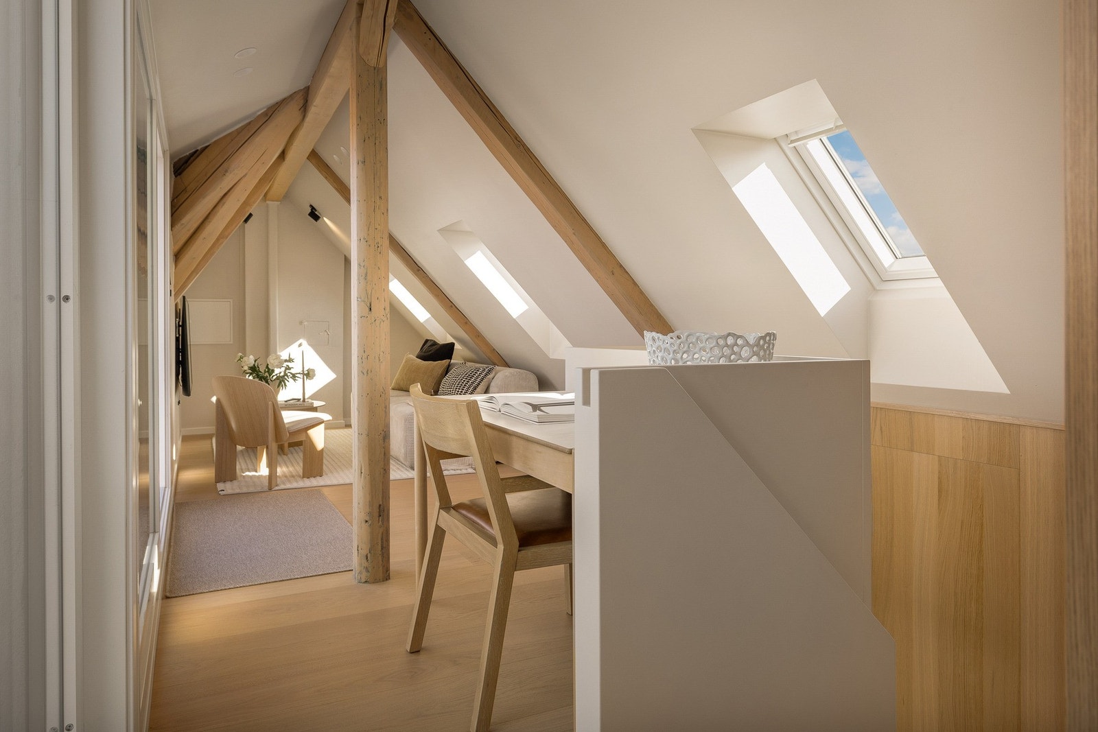 Loftsetasje med utgang til stor takterrasse Galleribilde