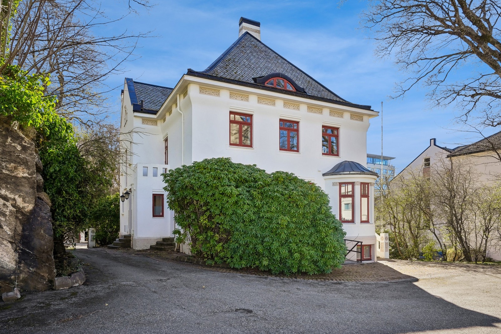 I Norge regnes byvillaen blant de fremste arbeidene innen jugendstil. Galleribilde