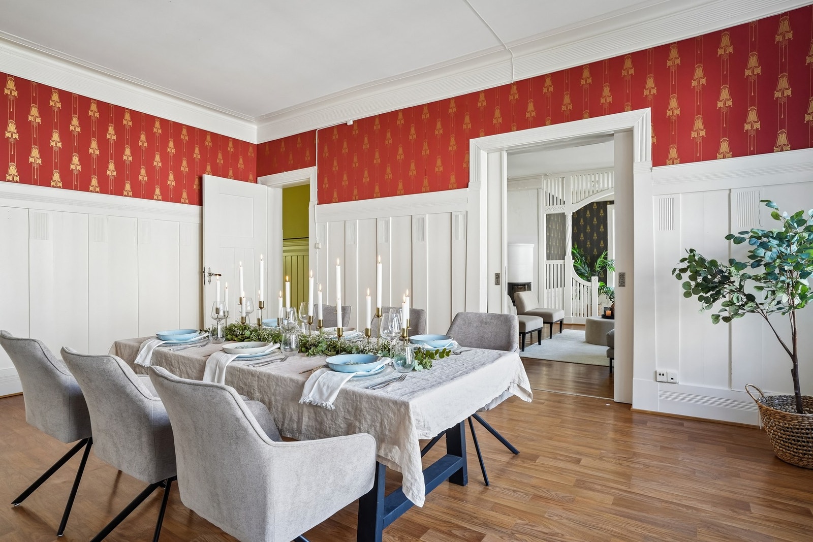 Her kan venner og familie samles for hyggelige måltider rundt et langbord. Galleribilde