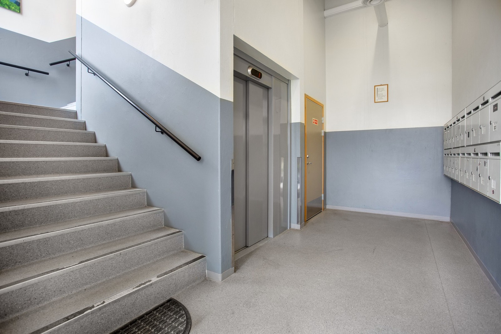 Det er heis i bygget Galleribilde