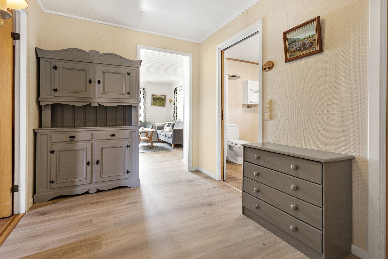Gang med plass til oppbevaringsløsning. Galleribilde