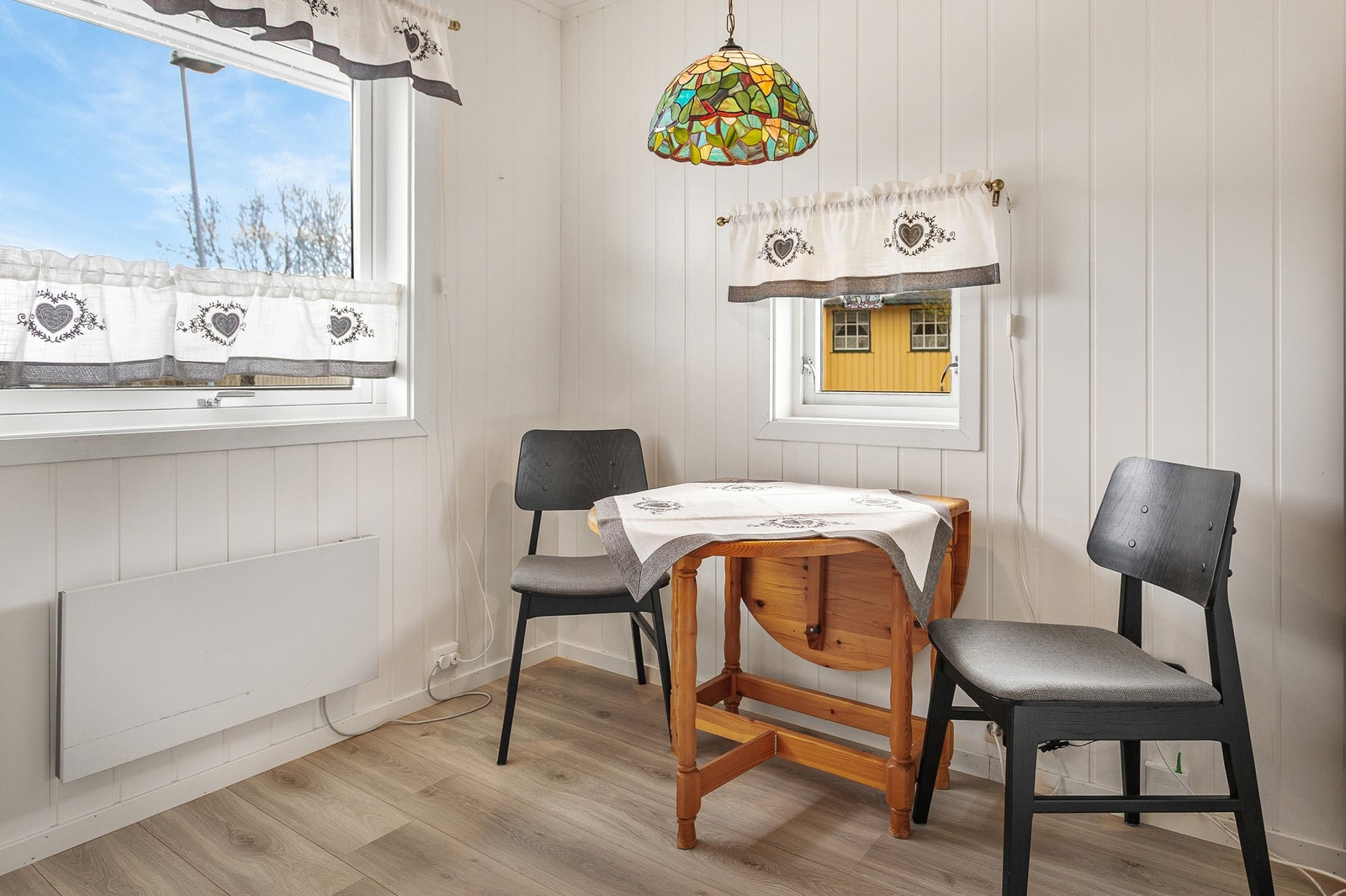Hyggelig plass til spisegruppe. Galleribilde
