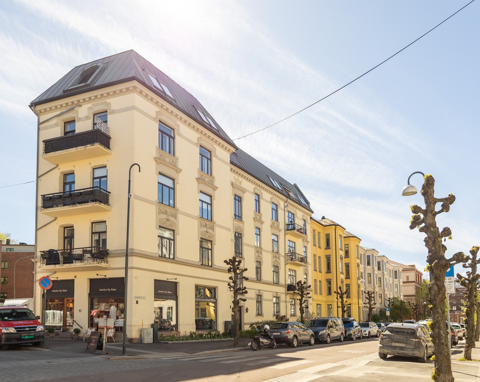 Fantastisk beliggenhet for deg som ønsker å bo sentralt til i et av byens aller flotteste strøk. Galleribilde