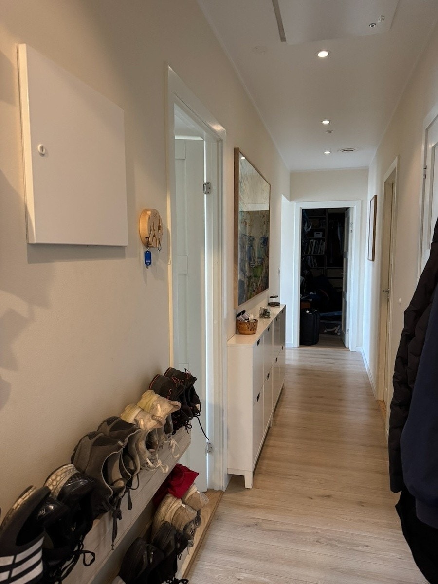 Skoskap og skohyller Galleribilde