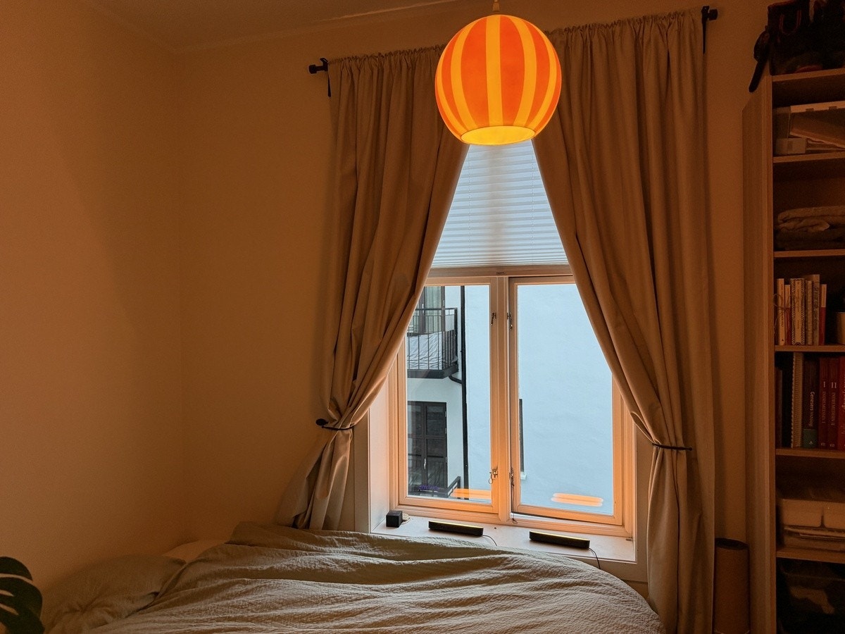 Soverom 2 - Håndmalt taklampe Galleribilde