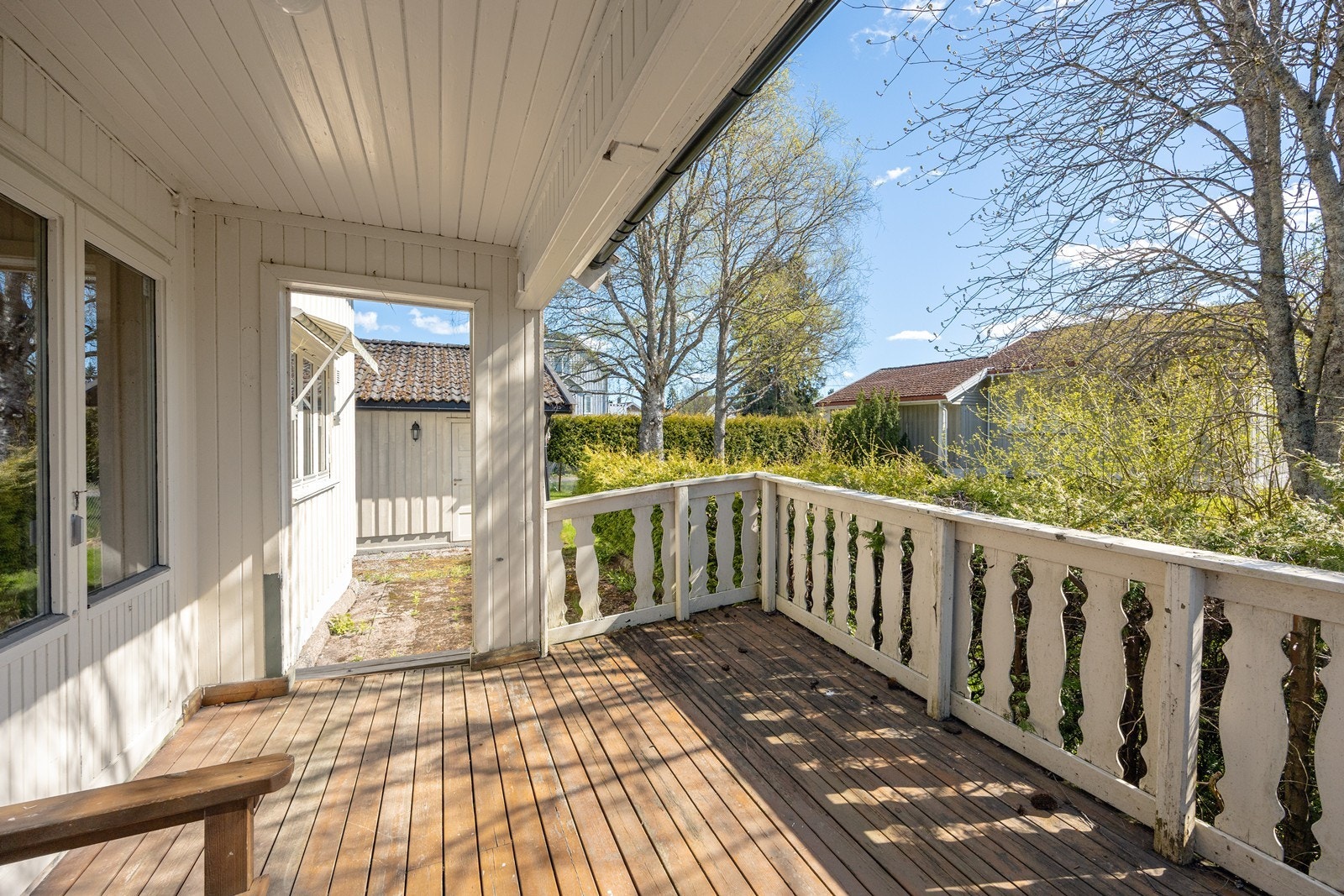 Verandaen er i dårlig forfatning. Galleribilde