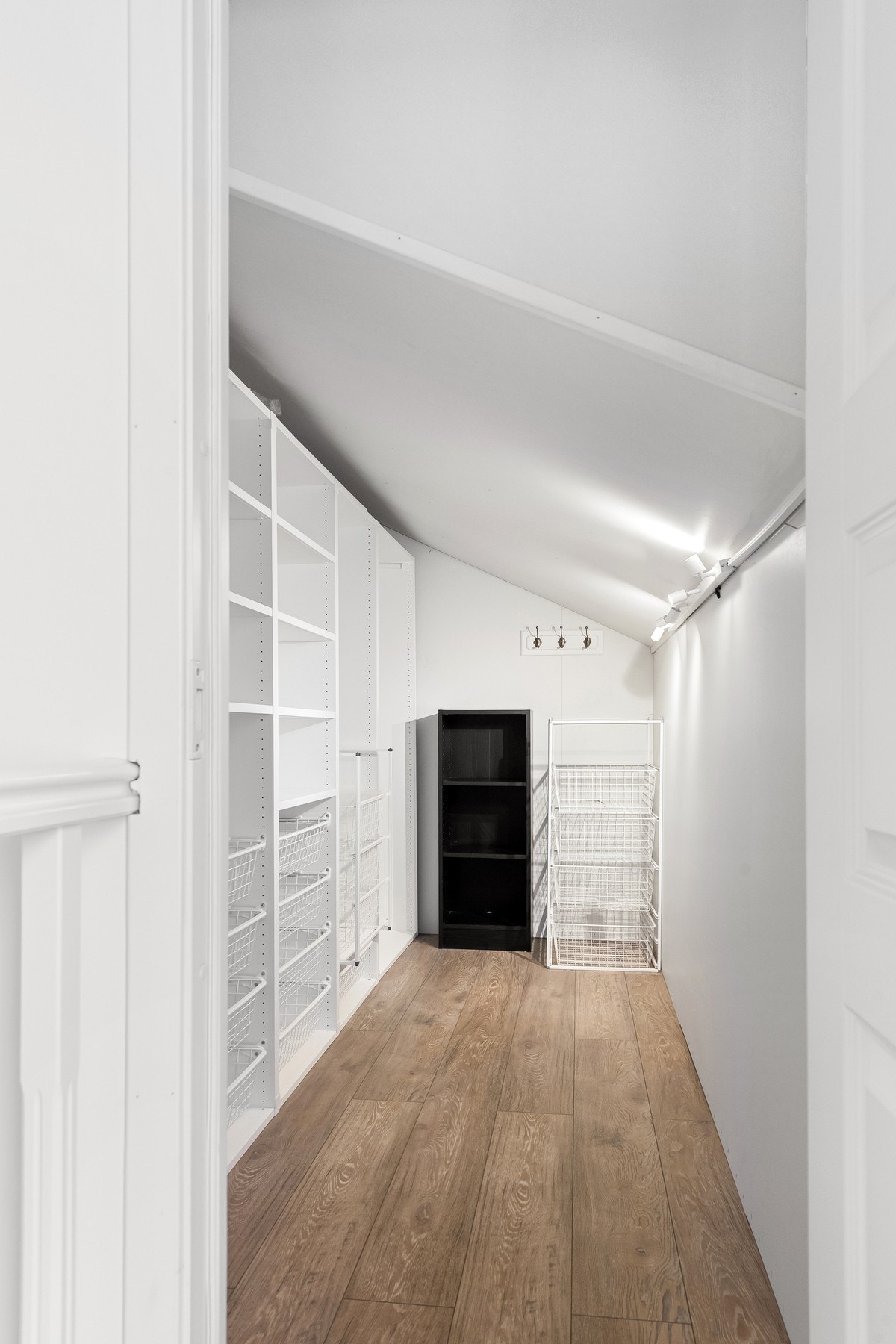 Walk-in garderobe. Galleribilde
