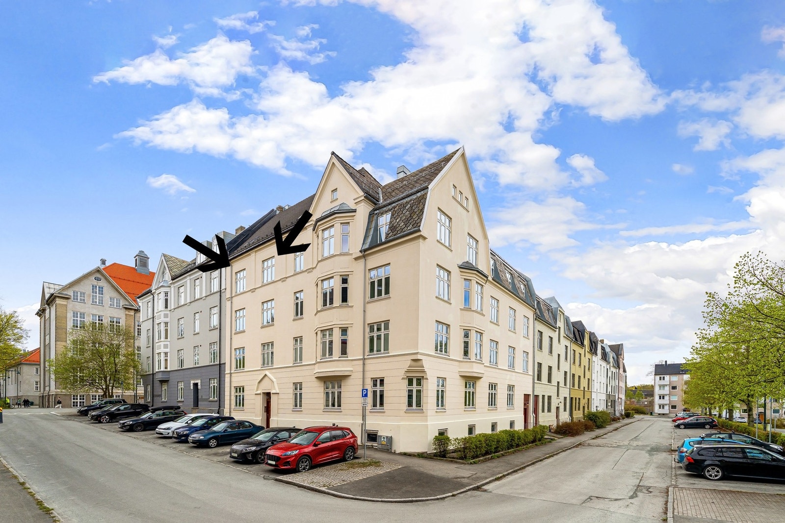 Fasade. Bygården ble oppsatt i 1915 og ble rehabilitert i 2012. Galleribilde