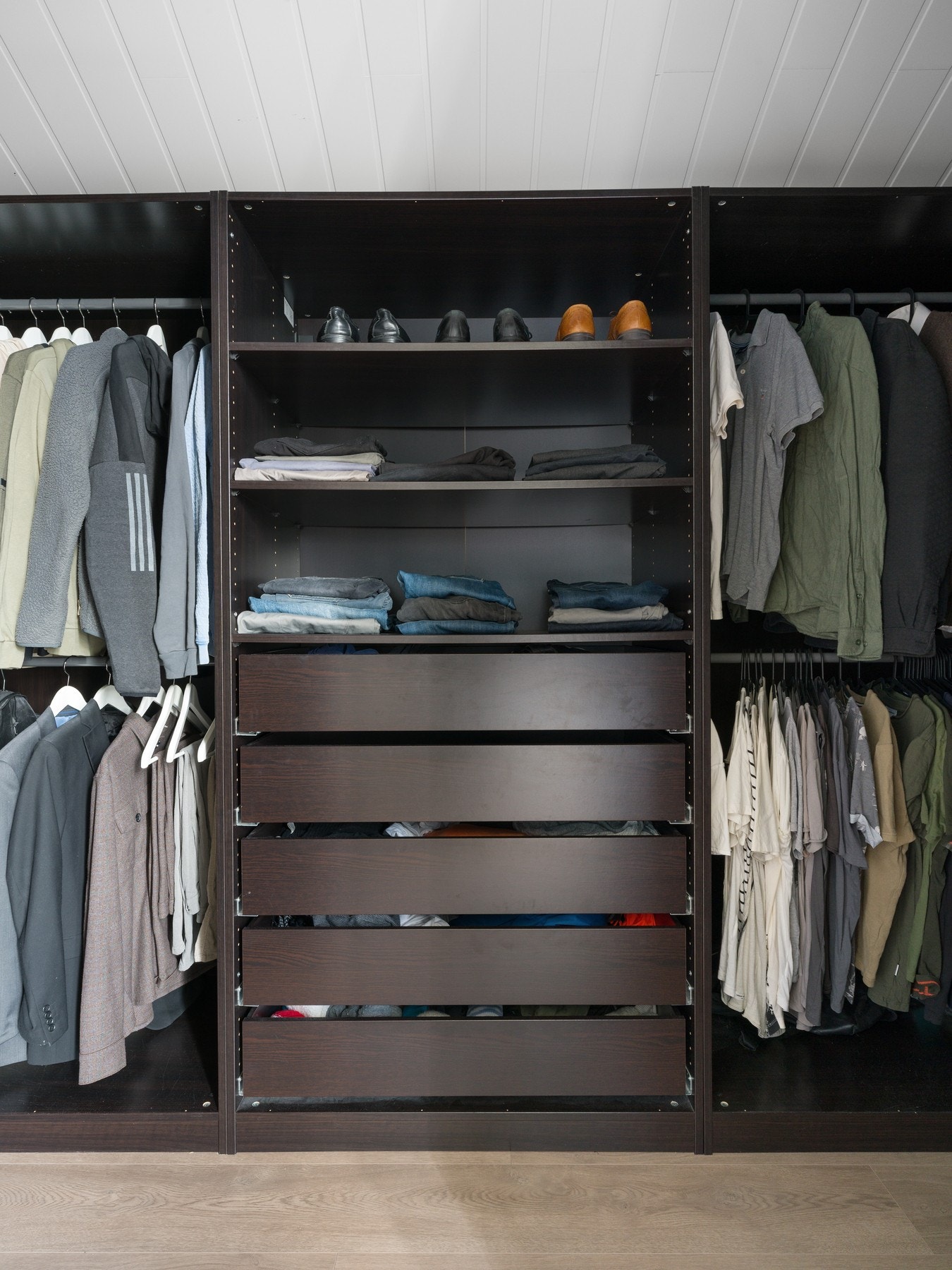 Hovedsoverommet har tilknytning til et praktisk walk-in-closet. Galleribilde