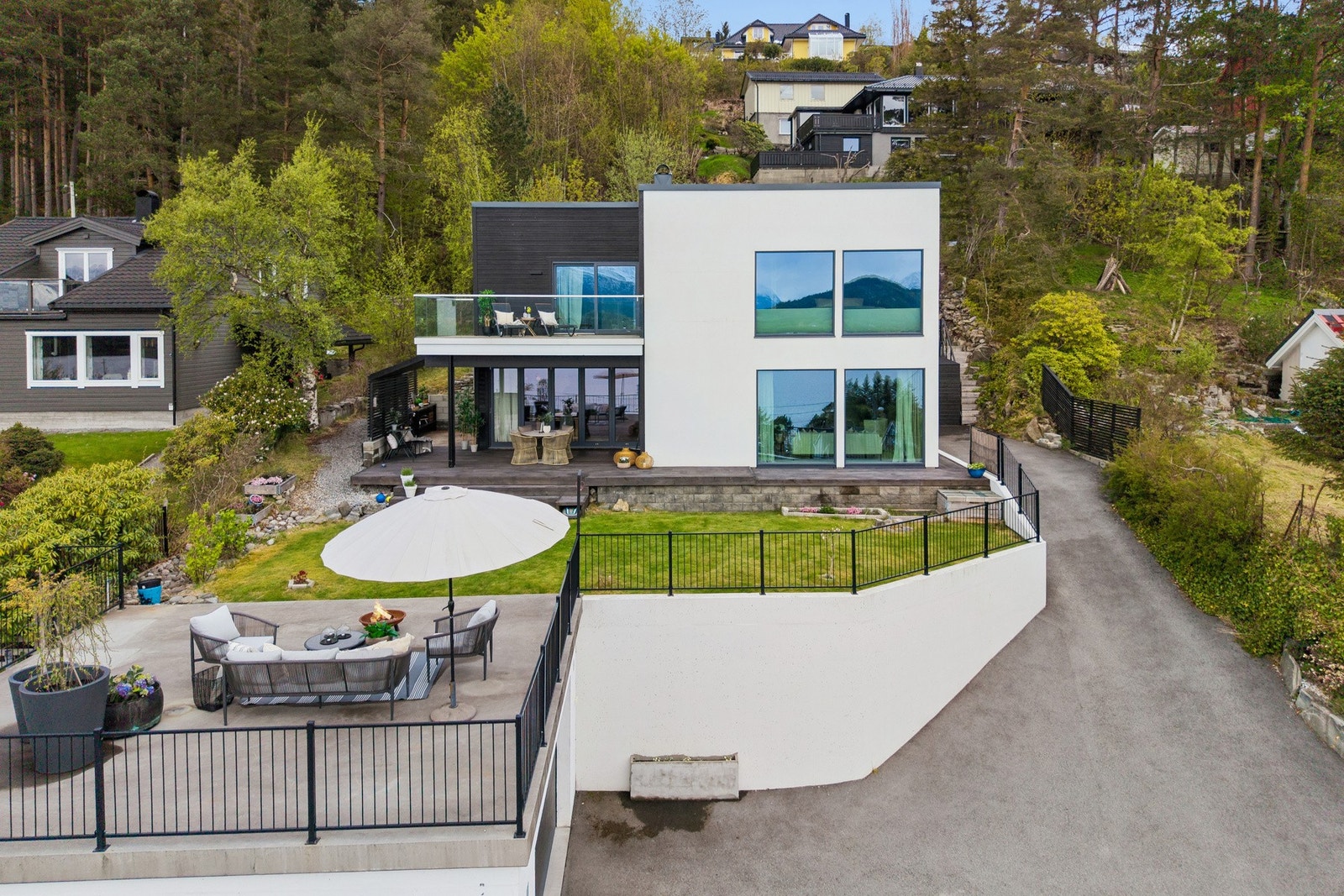 Velkommen til Borgundvegen 705! Foto: EFKT AS v/Marcus Vinjevoll Sætre. Galleribilde