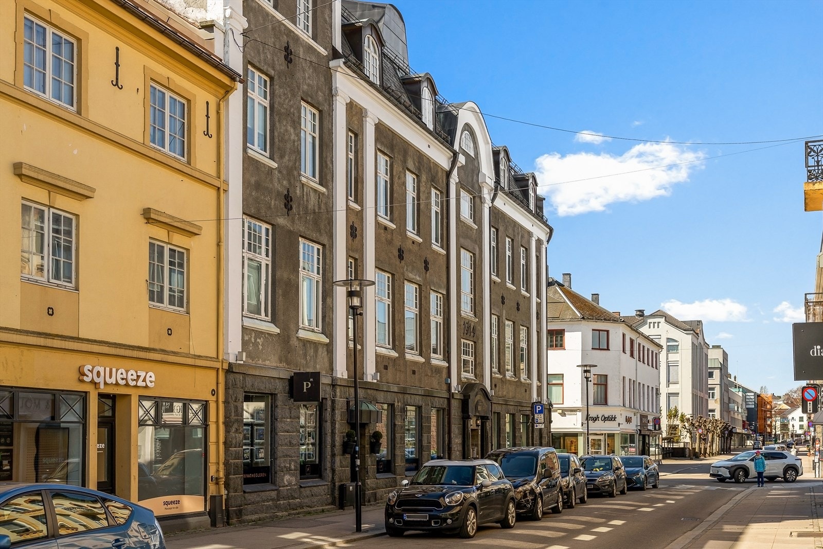 Gatelangs i Sandefjord sentrum. Galleribilde
