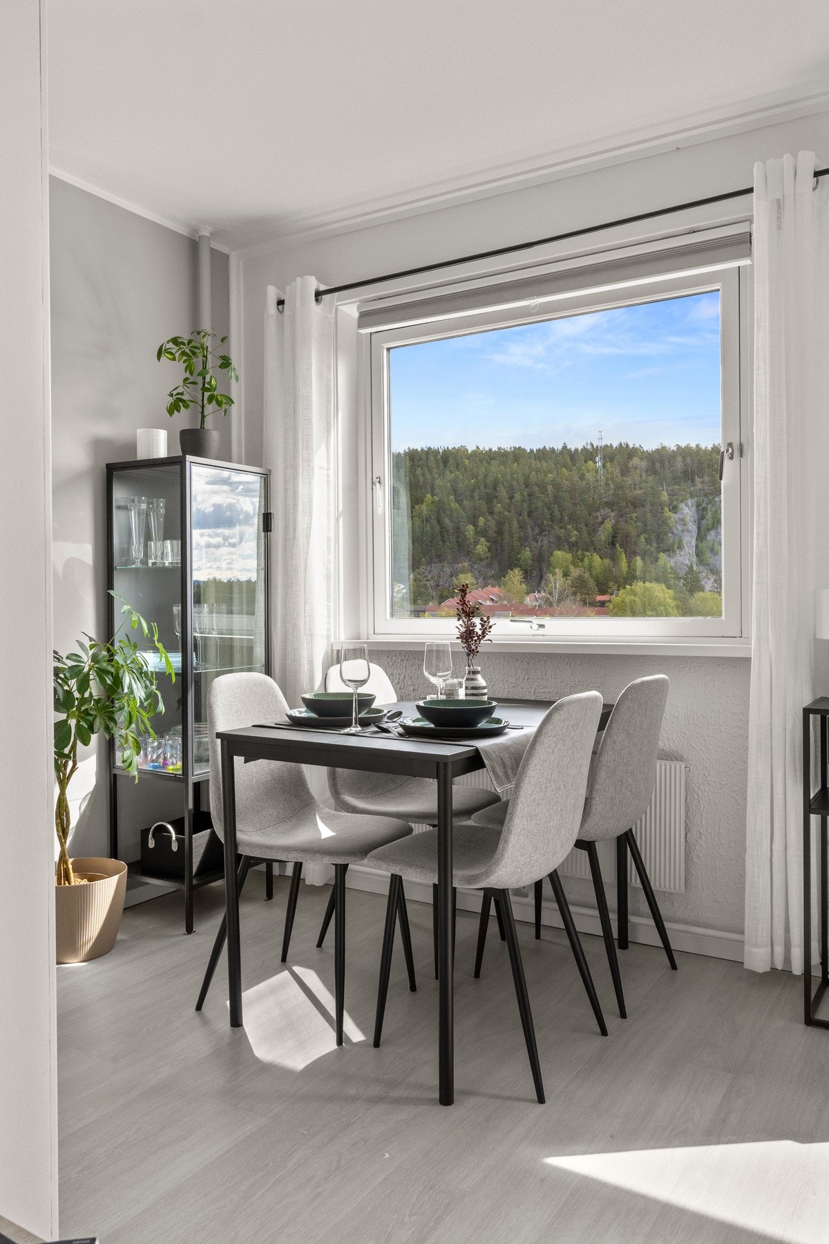 Søker du et godt førstegangskjøp med flytt rett inn standard? Galleribilde