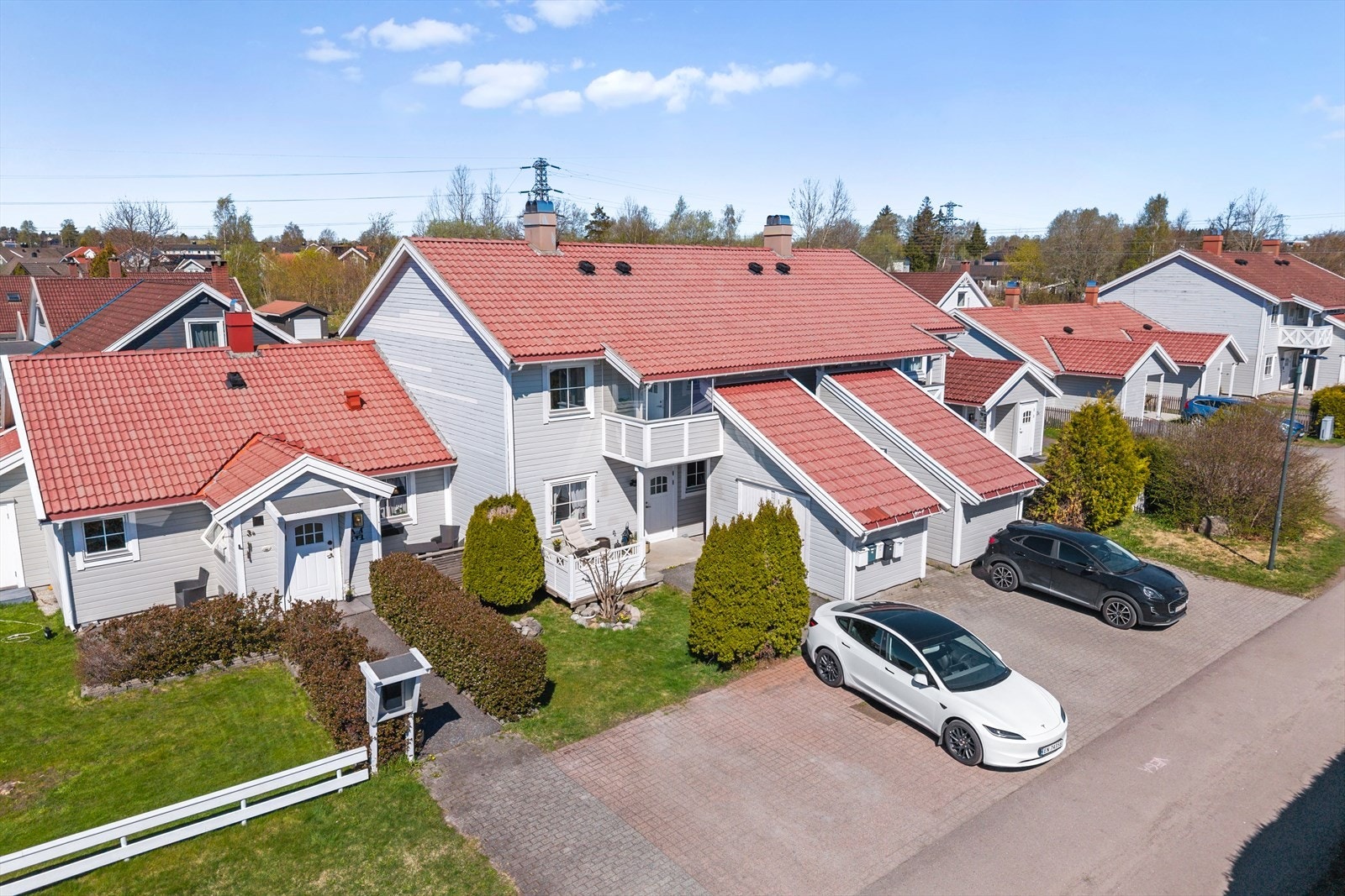 Området er kjent for rolige omgivelser, lite trafikk og gode oppvekstvilkår. Galleribilde