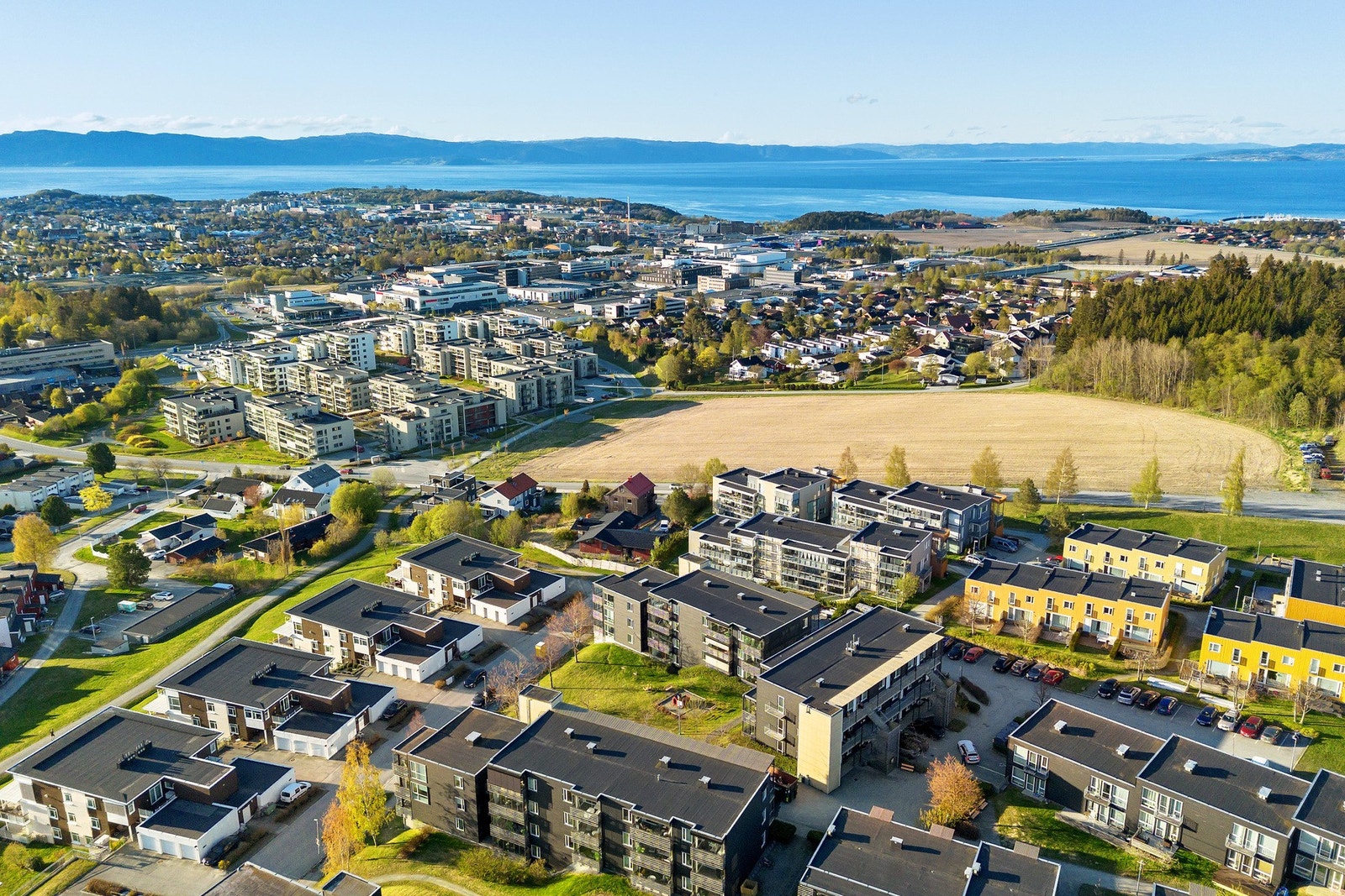 I nærområdet finner du Rema 1000, søndagsåpen Bunnpris, Kiwi, treningssenter, Estenstadmarka, kollektivtransport og E6 Galleribilde