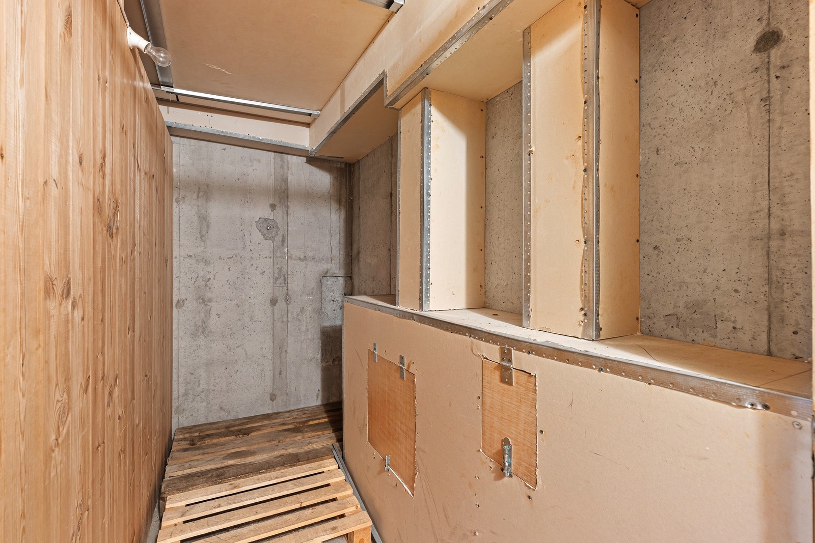 1 Bod i kjeller. Galleribilde