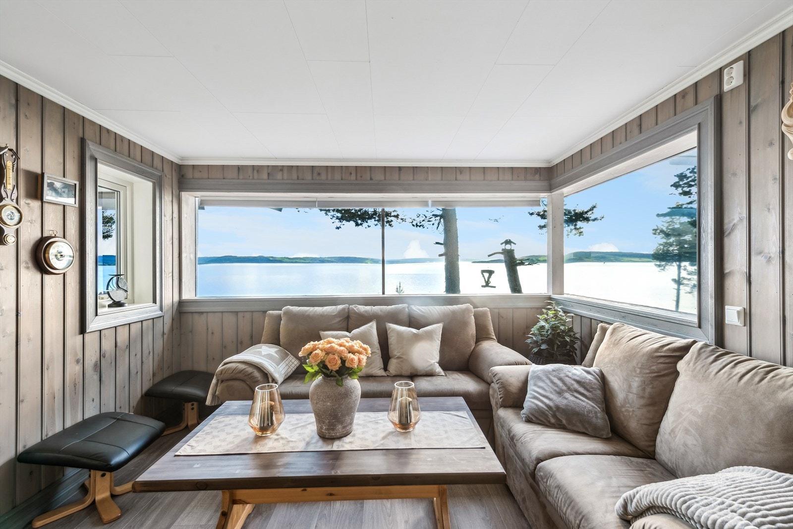 Utsikt fra sofagruppen i stuen. Galleribilde