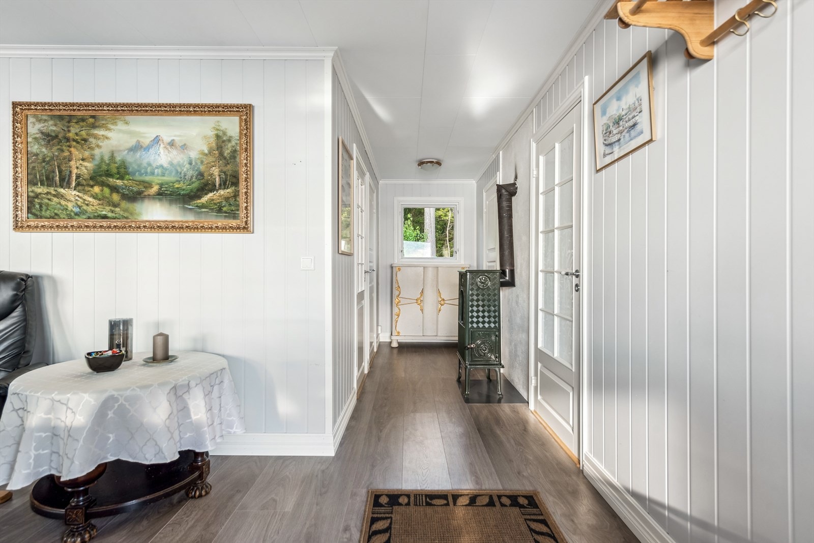 Mot soveromsfløyen med 2 soverom, sovealkove og sanitærrom. Galleribilde