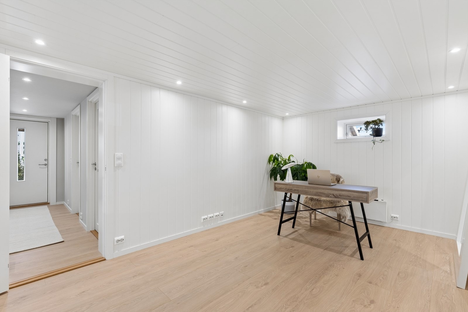 Innredet rom i kjeller (ikke godkjent til varig opphold). Galleribilde