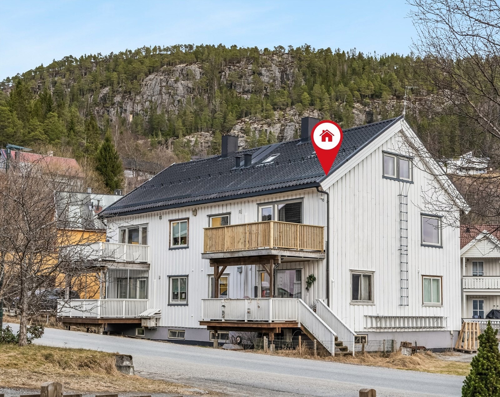 Terrassedekke (Royal-impregnert) og rekkverk er nytt i 2026. Galleribilde
