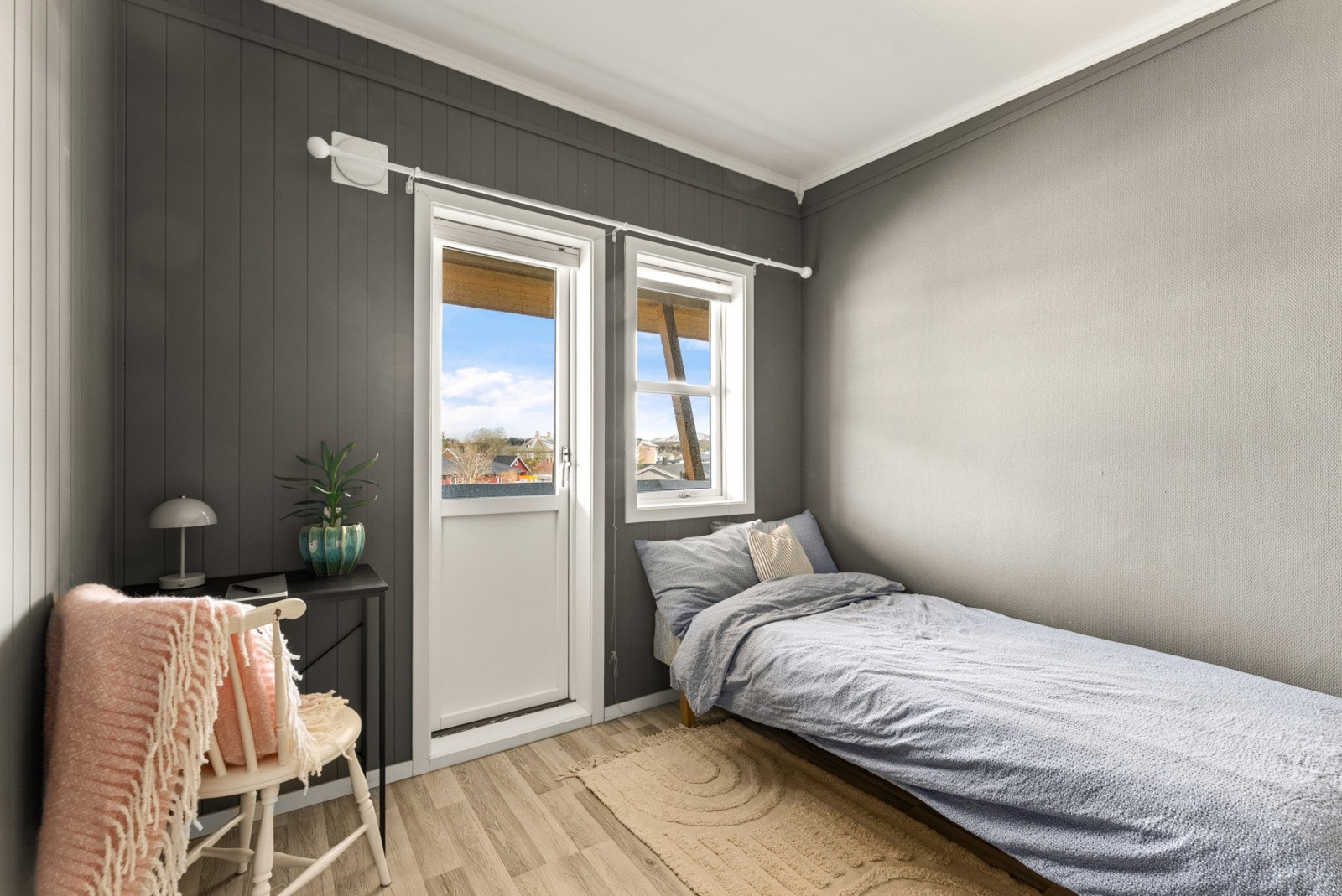 Et romslig soverom med flere bruksmuligheter. Galleribilde