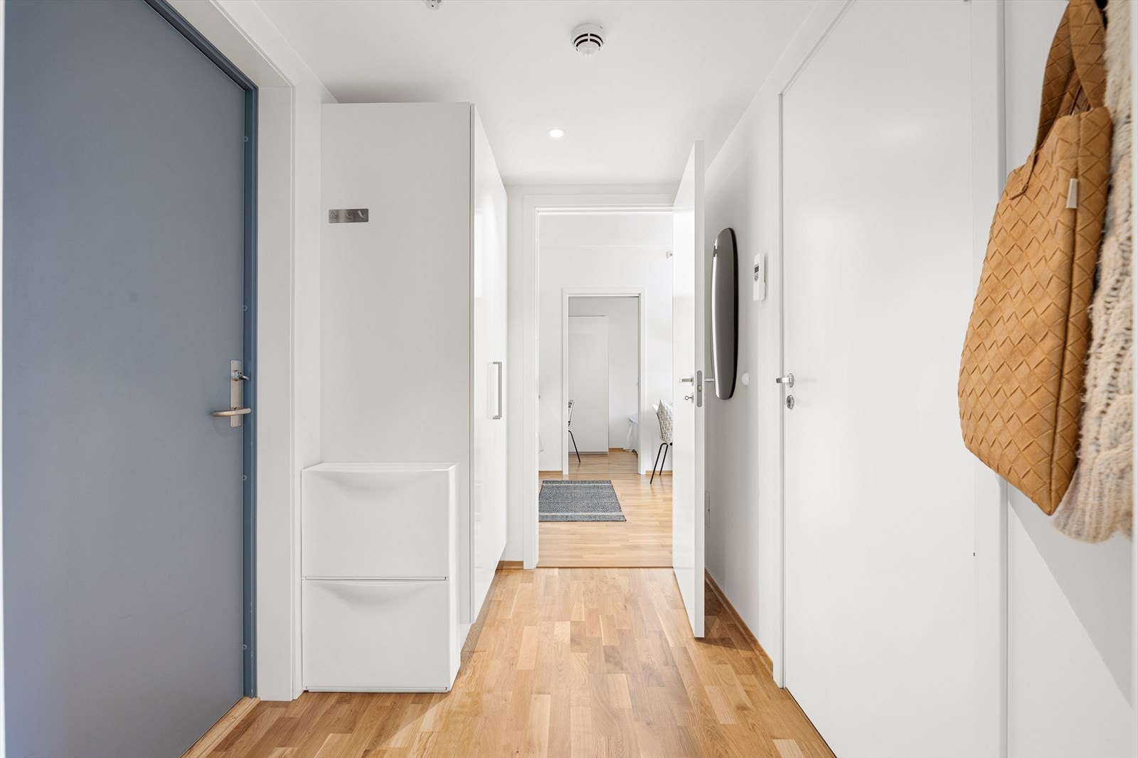 Leiligheten disponerer en ekstern bod i kjeller på 8 m² hvor det er god plass til oppbevaring av fritidsutstyr, ski m.m. Galleribilde