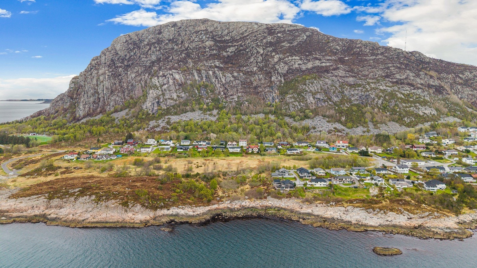 Sukkertoppen er et populært turmål som byr på storslått utsikt, og turstiene starter like ved Galleribilde