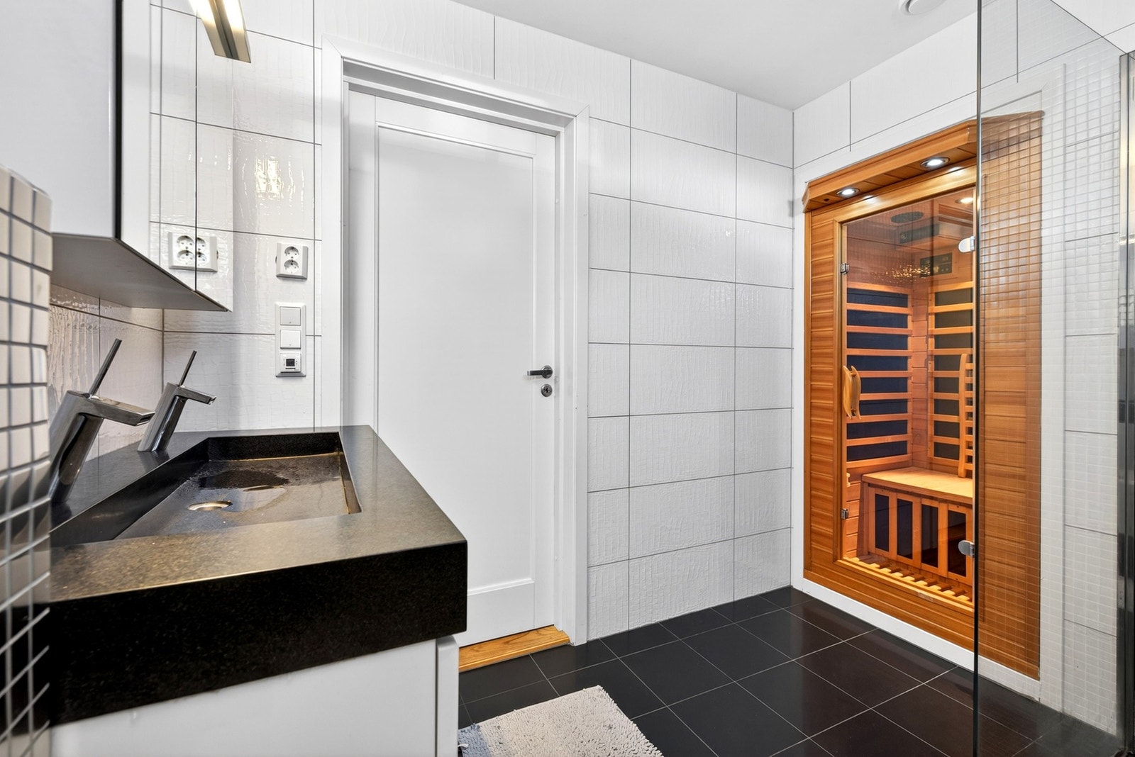Badet har egen sauna. Galleribilde