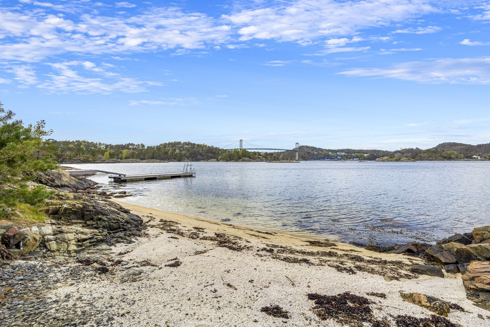 Badestrand felles for boligfeltet. Galleribilde