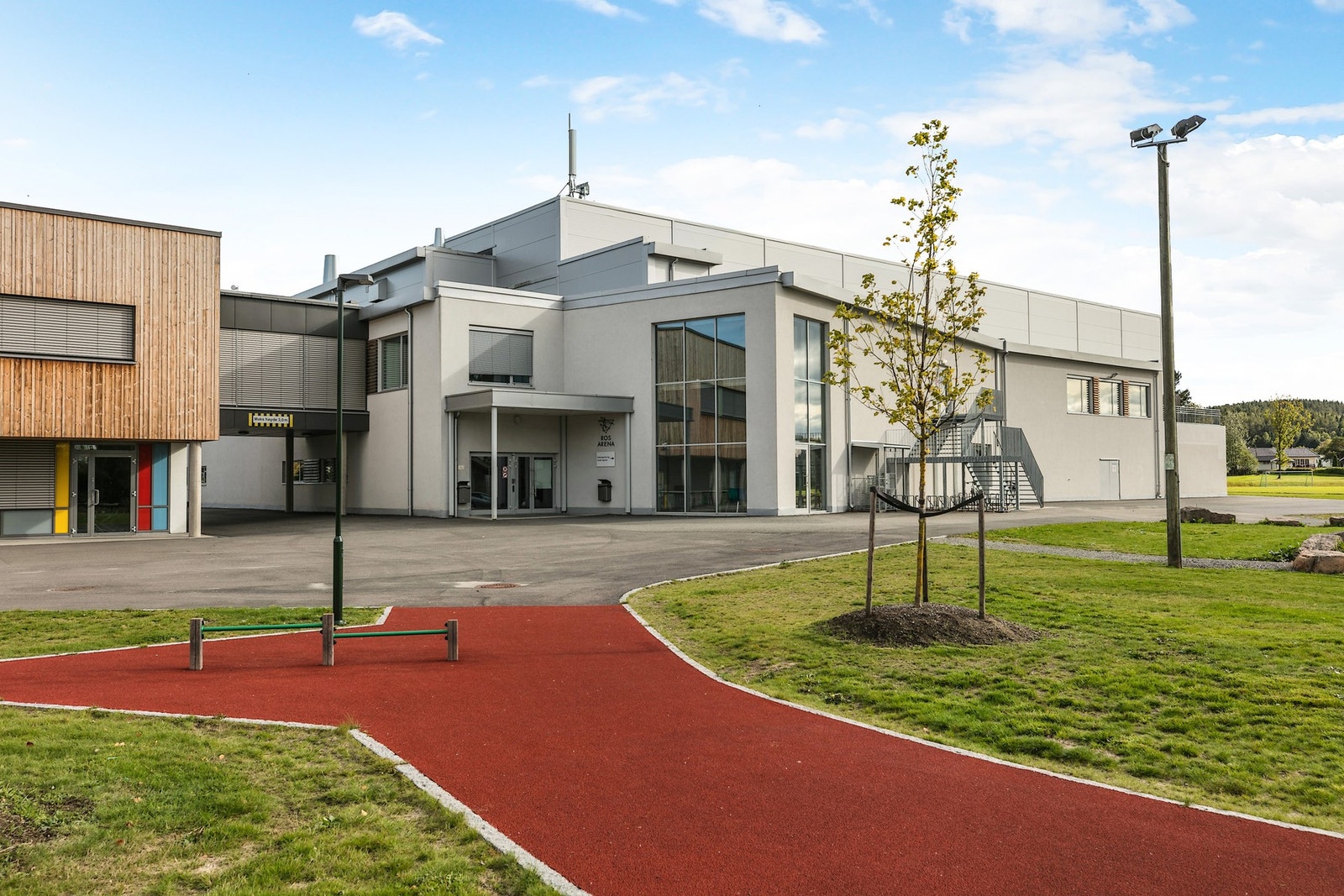 Spikkestad ungdomsskole Galleribilde