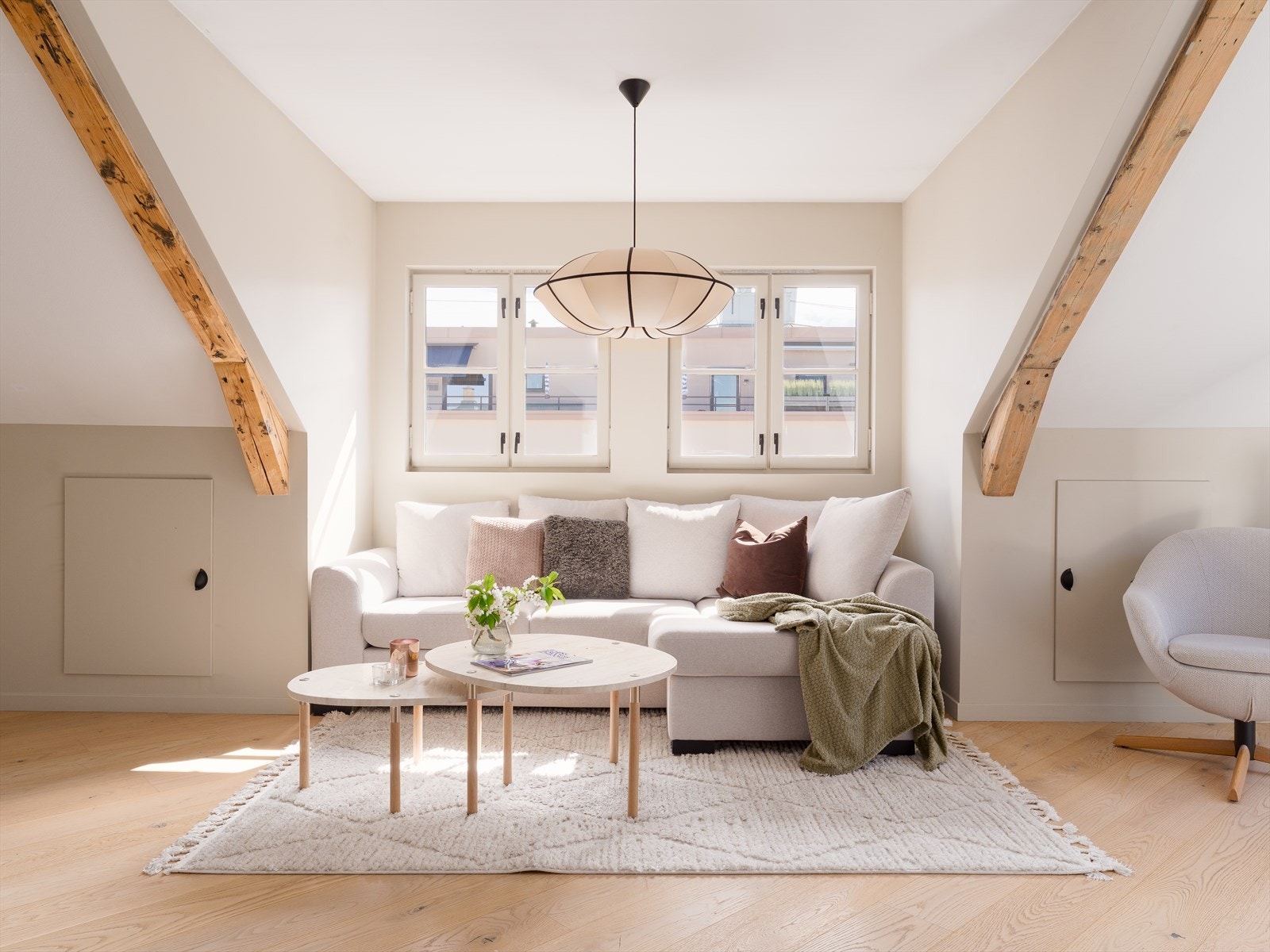 Dette er virkelig en 3-roms loftsleilighet av de sjeldne. Galleribilde