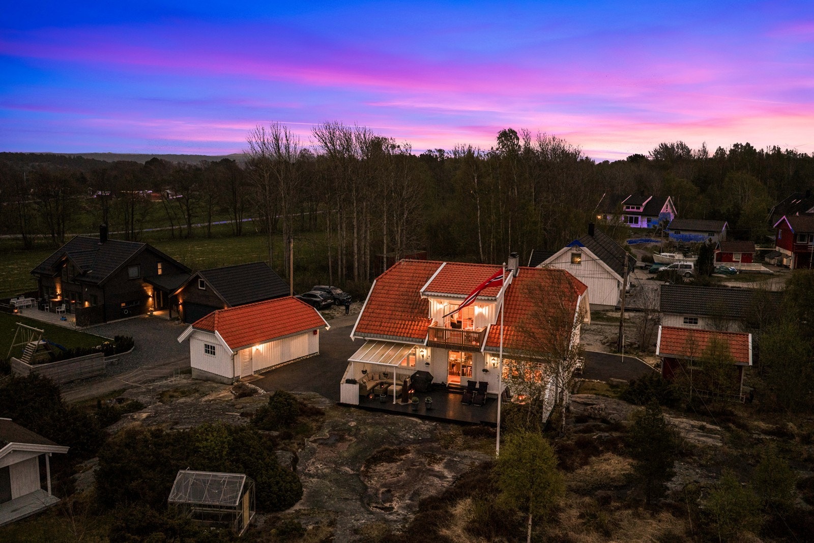 En flott eiendom med en attraktiv beliggenhet. Galleribilde