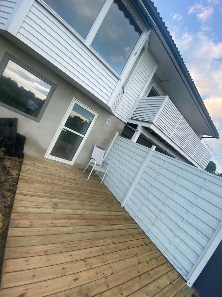 Terrasse og inngangspartiet Galleribilde