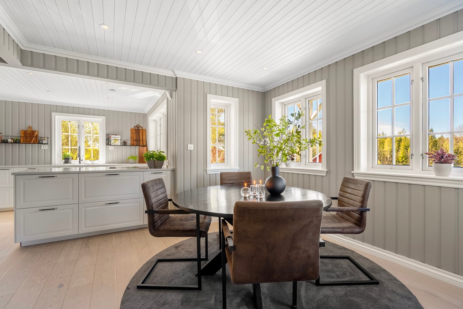 Fin plass til sittegruppe Galleribilde