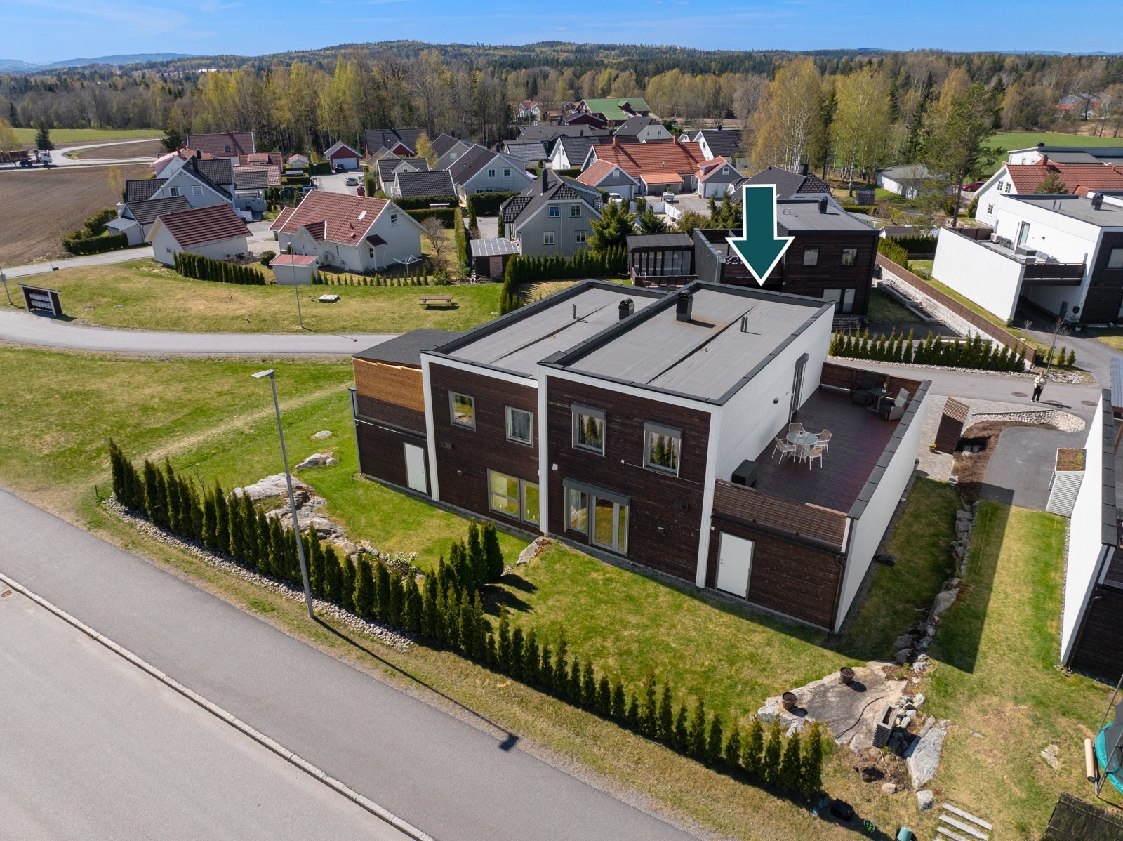 Velkommen til Ingeborgskogen 3 - en fin og innholdsrik familiebolig i et populært boligområde. Galleribilde