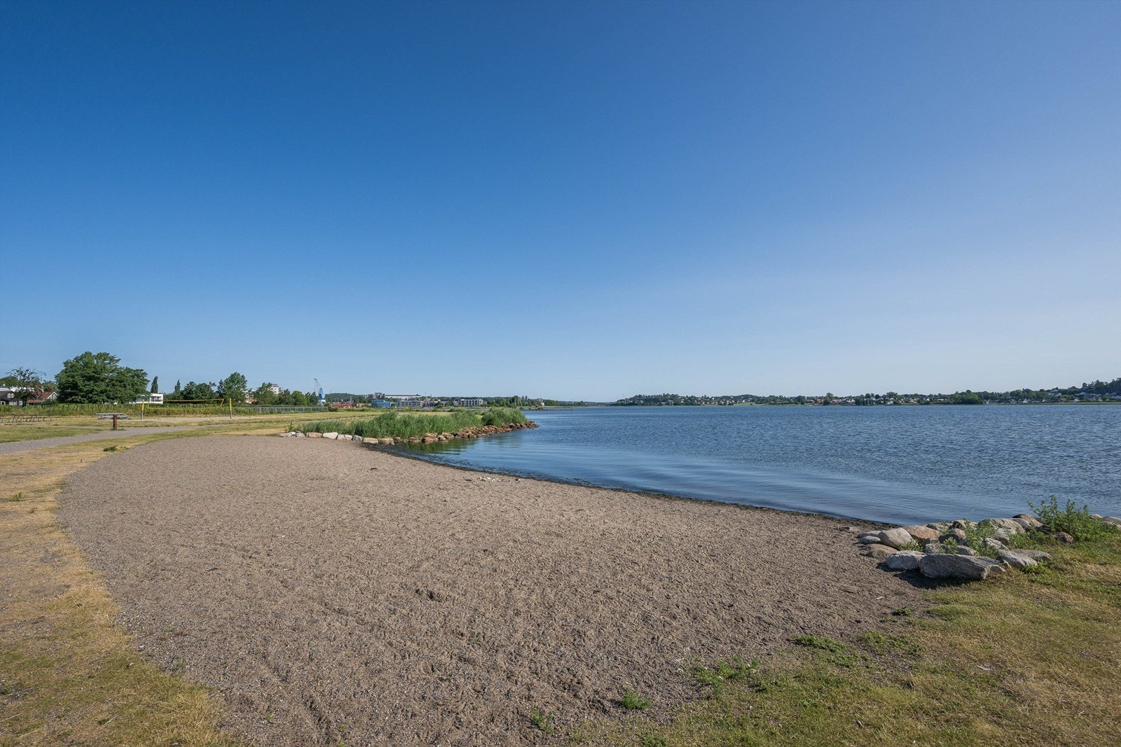 Det er mange flotte bademuligheter langs kysten av Nøtterøy. Galleribilde