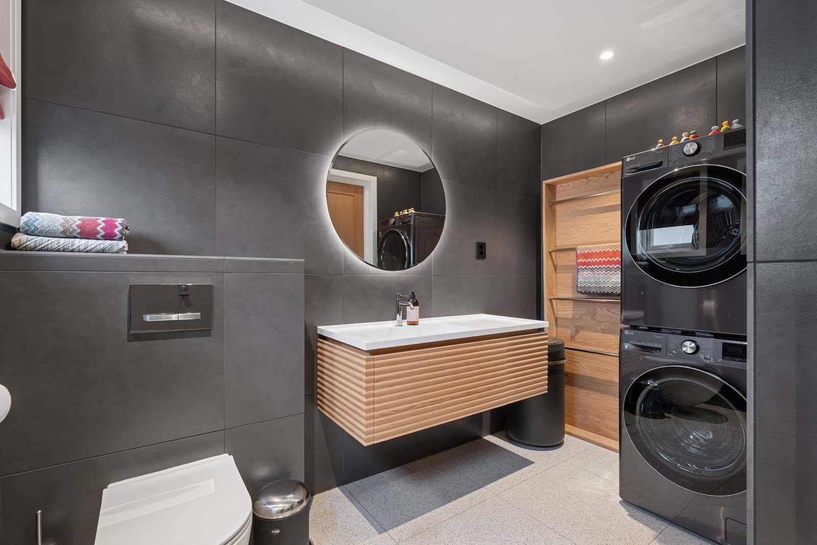 Badet er utført i en stilren og lekker utførelse. Galleribilde