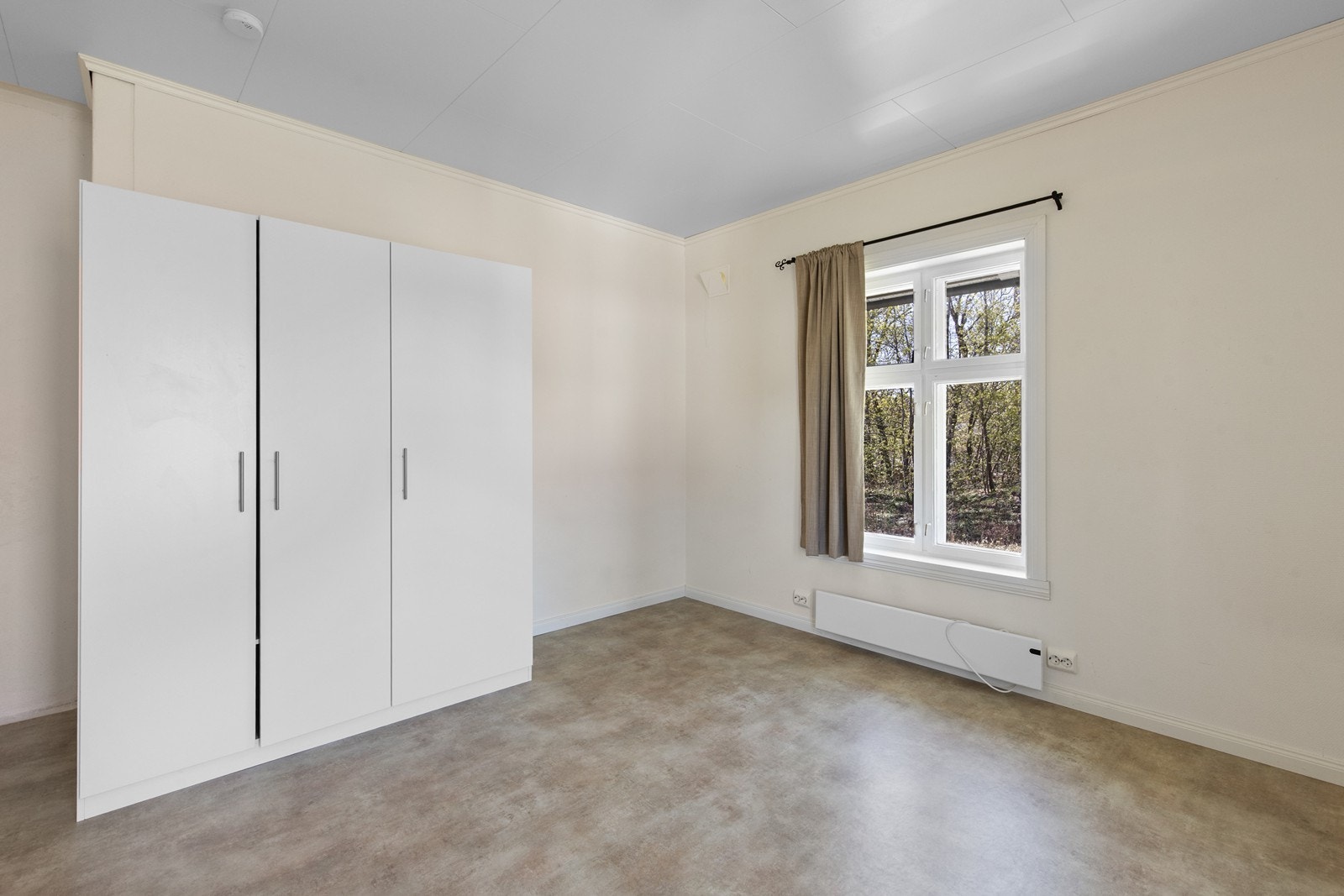 Det er flere store rom i begge leilighetene. Galleribilde