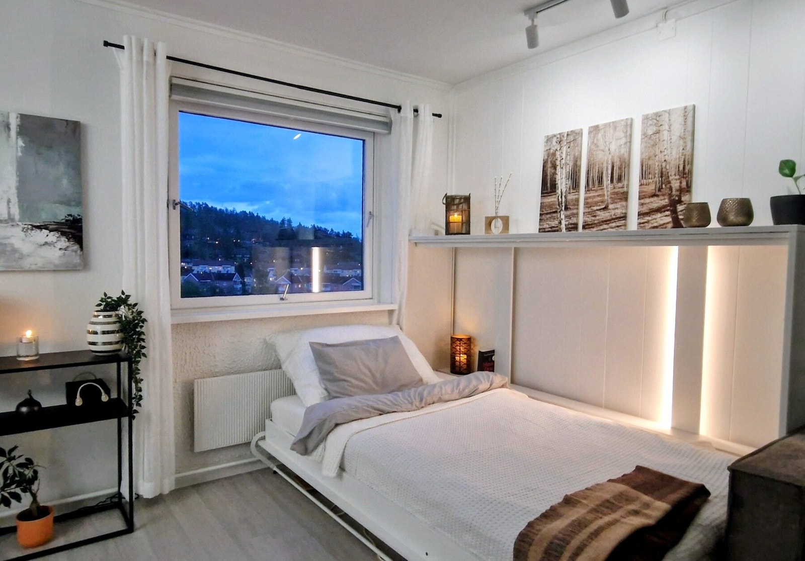 Selgers bilde av nedfelt seng. En praktisk og fin løsning! Galleribilde