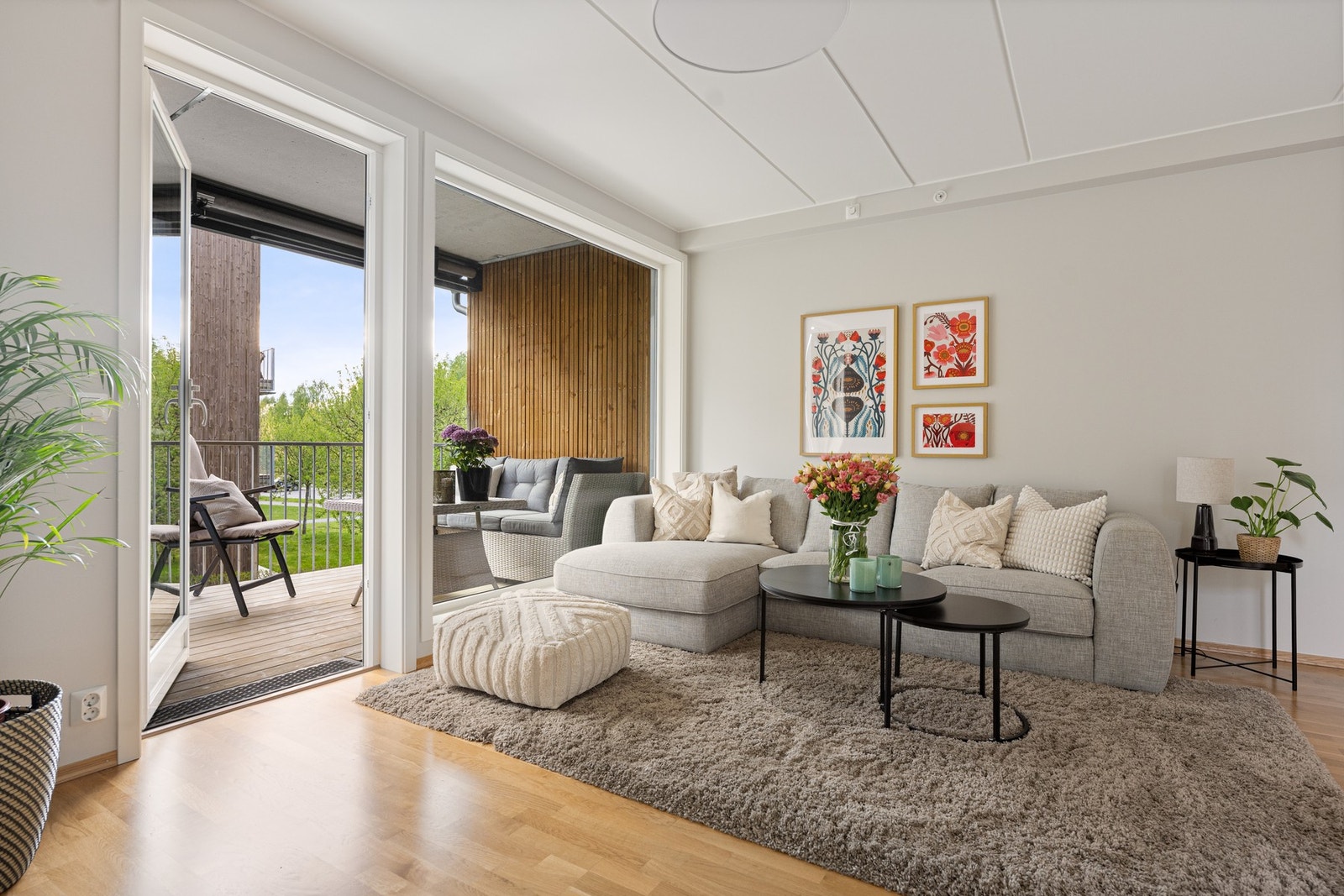 Boligen har moderne fastiliteter som vannbåren gulvvarme og balansert ventilasjon Galleribilde