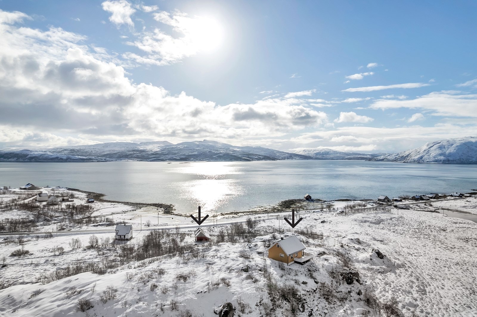 Hjem Eiendomsmegling v/ eiendomsmegler Robin I. Martinsen presenterer Skagøysundveien 185! Galleribilde