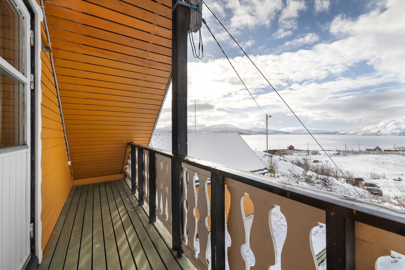 Balkong fra 2. etasje / loft. Galleribilde