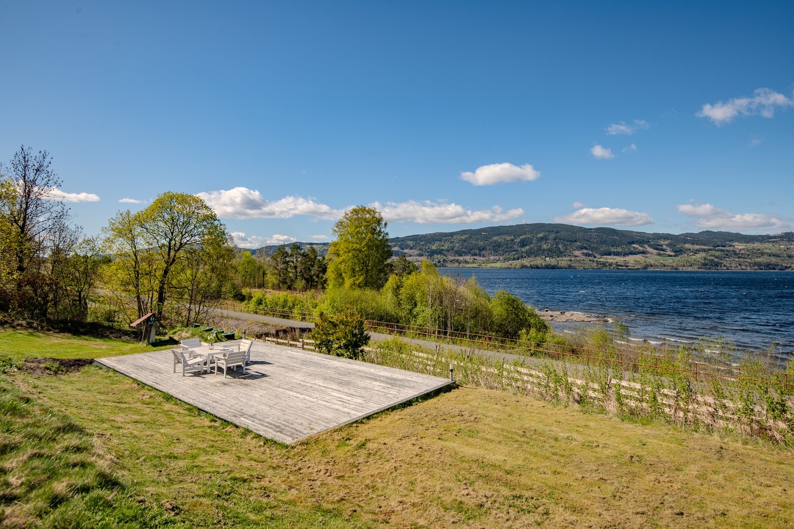 Stor platting perfekt for grillfest og sommerlek. Galleribilde