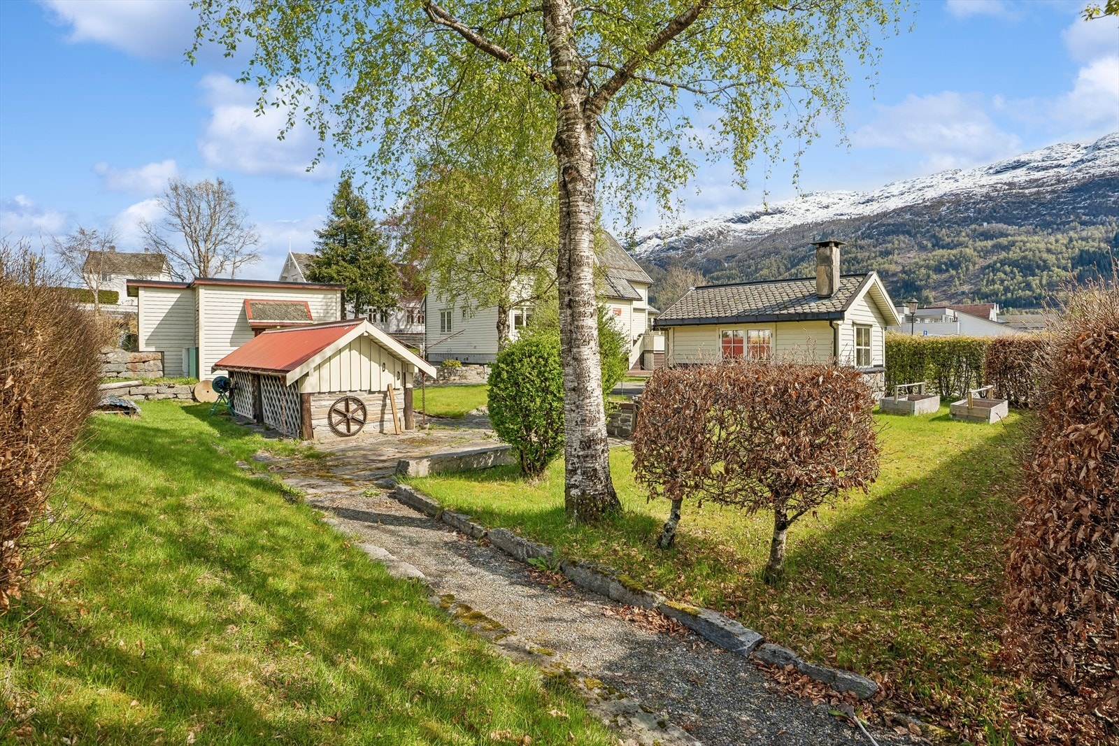 Stor solrik hage Galleribilde