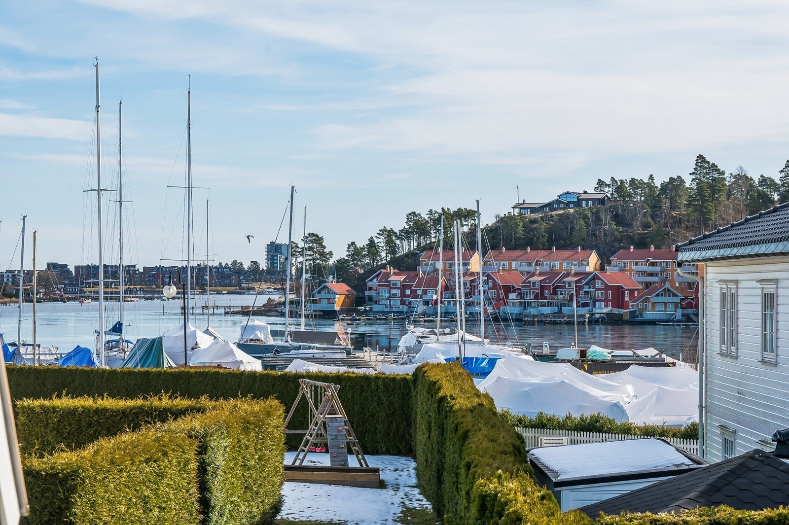 Kort vei til båthavnen Galleribilde