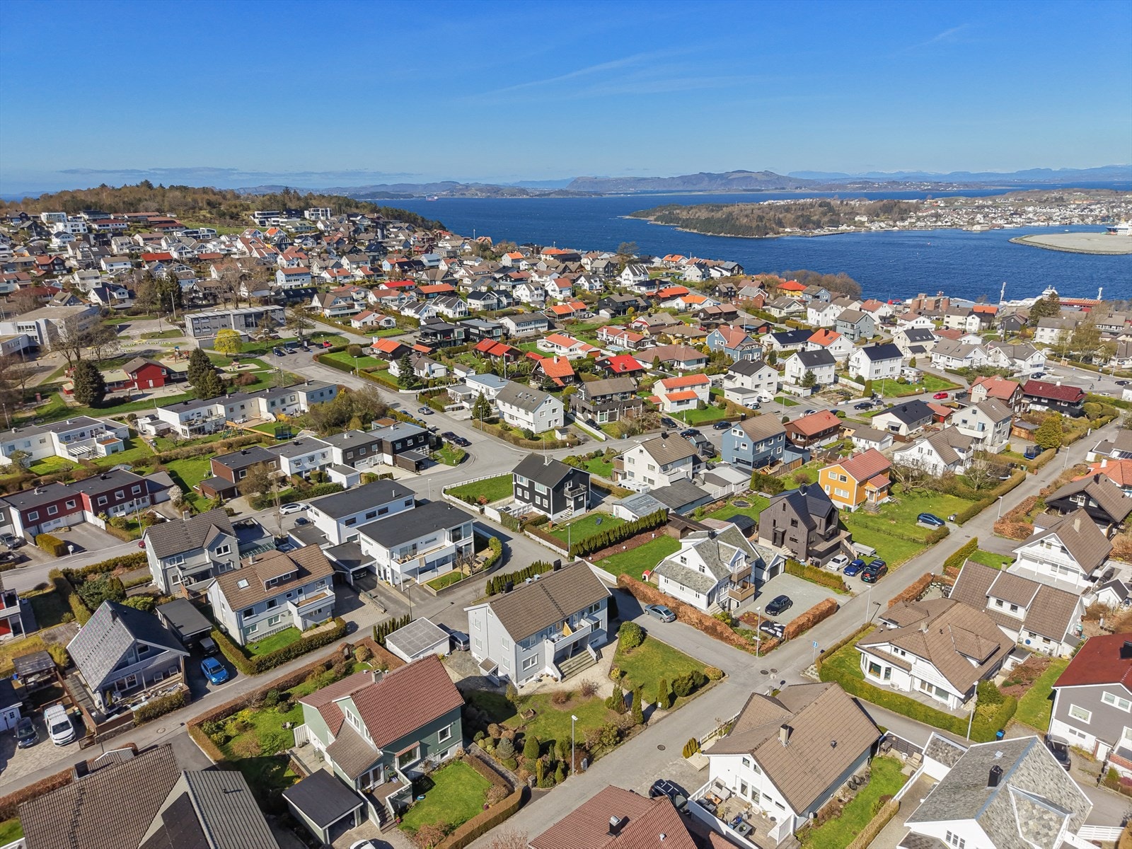 Oversikt over det veletablerte boligområdet på Tasta. Galleribilde