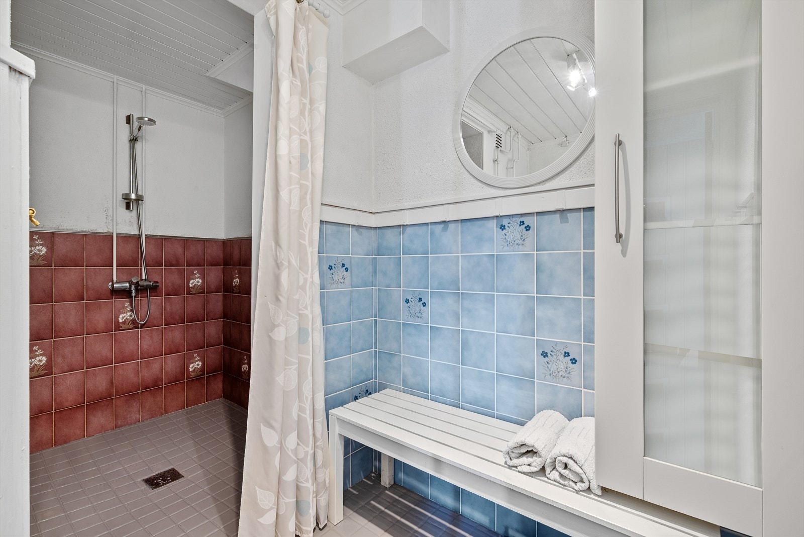 Badet i underetasjen er også lokalisert ved soverommene. Galleribilde