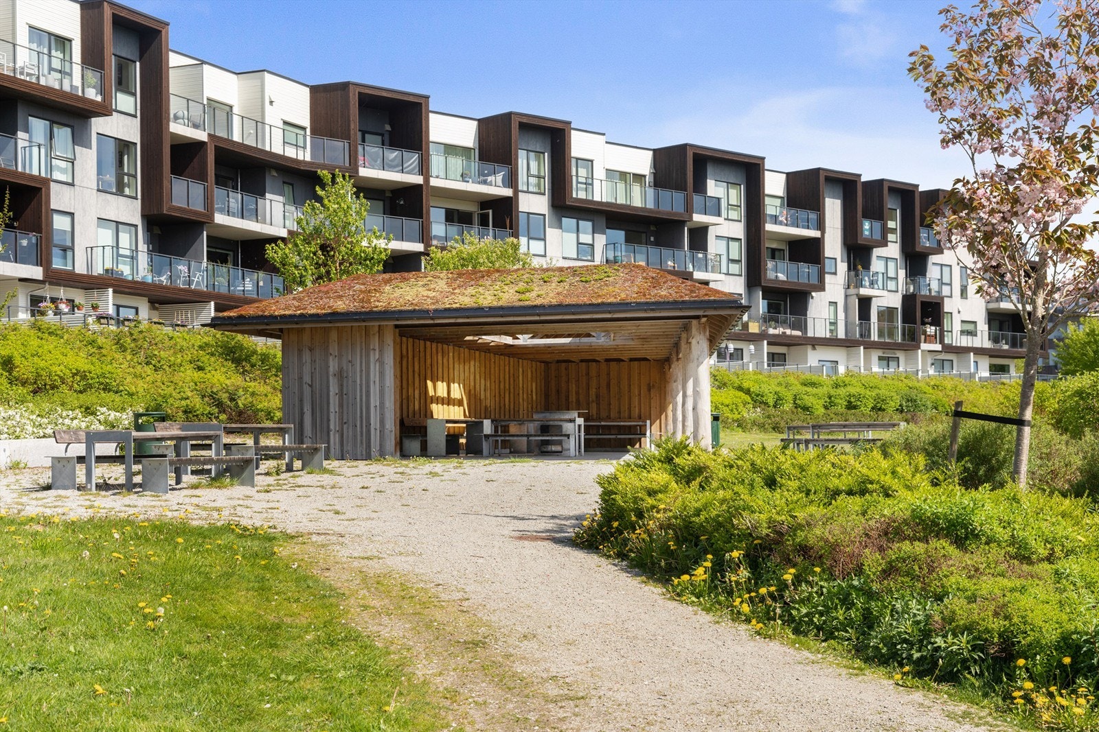 Området byr på gode tur- og rekreasjonsmuligheter rett utenfor døren. Galleribilde