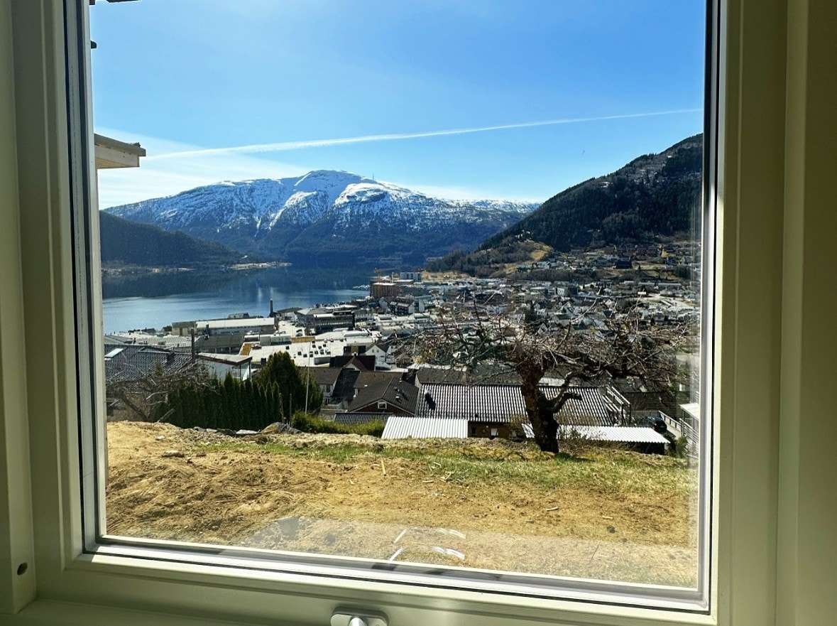 Utsikt frå soverom og stove Galleribilde